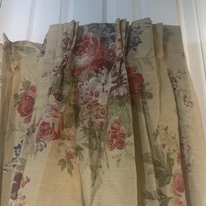 Ethan Allen bedroom drapery with Beige, green and red tones, 2 panels
